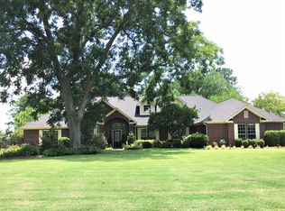 2983 Country Club Rd W, Longview, TX 75602