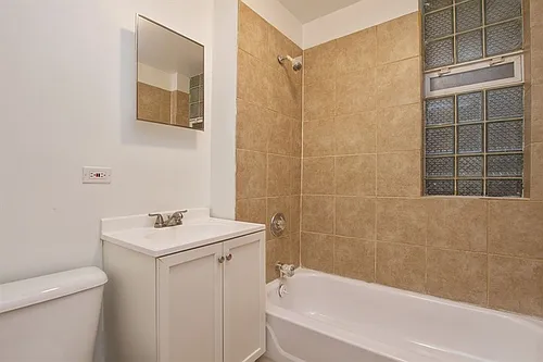 7655 S Sangamon St #914-20 Photo 1 7655 S Sangamon St #914-20 Photo 1