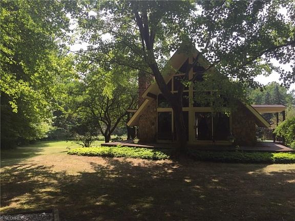 4th image of 8240 Blue Heron Dr