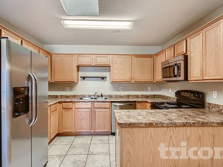 1023 Aries St — Photo 6