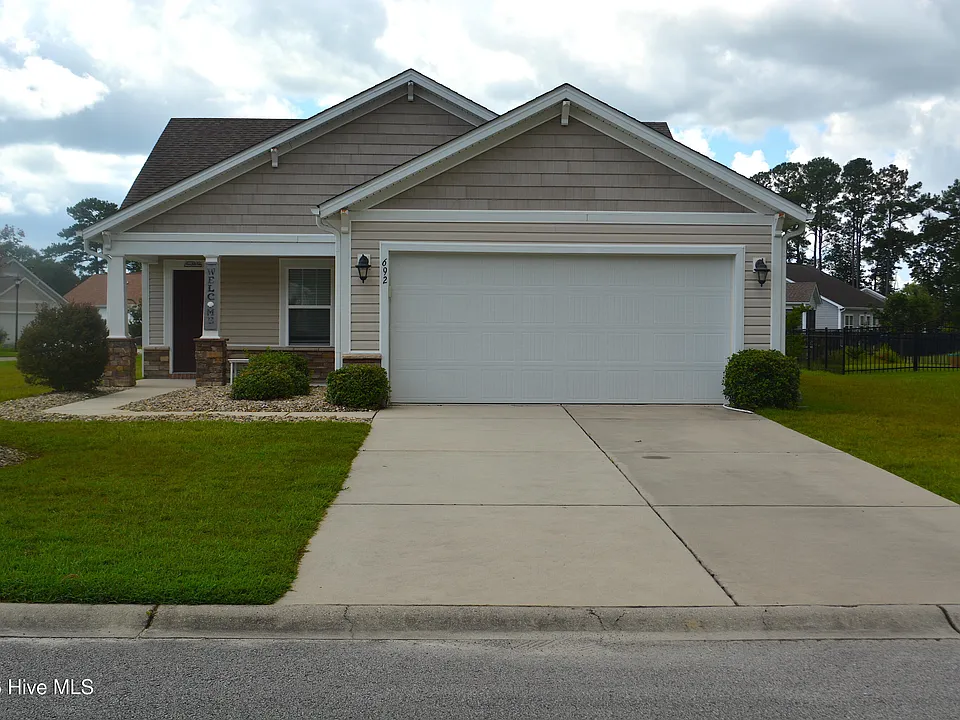 692 Pickering Dr