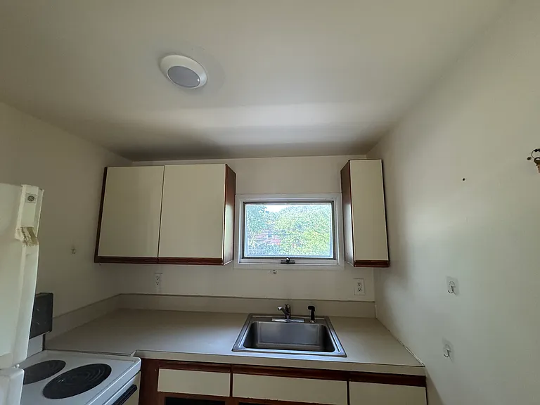425 Old Town Rd #2 — Photo 6