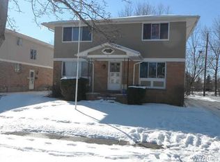 14 Strasbourg Dr, Buffalo, NY 14227