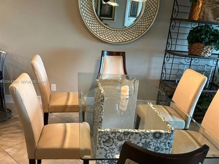 2801 N Palm Aire Dr #607 — Photo 3