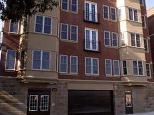 4742 Pine St #403, Philadelphia, PA 19143