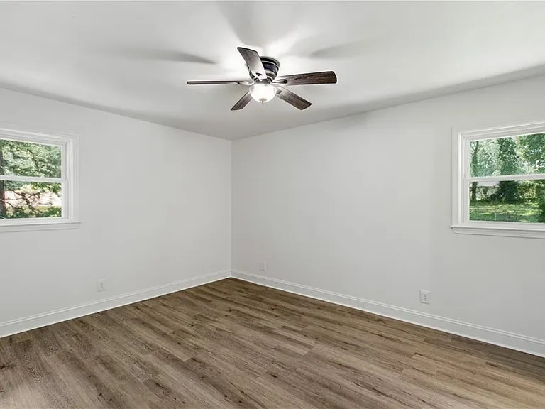 1348 Ridgewood Dr SW — Photo 13