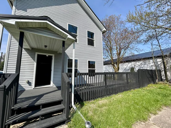 42 W High St, Ashley, OH 43003