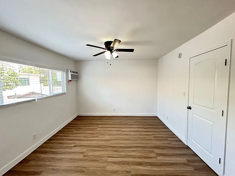 1825 S. Beloit Ave — Photo 36