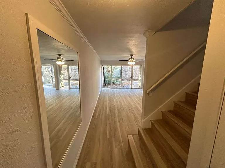 1817 Pueblo Pl #C — Photo 6