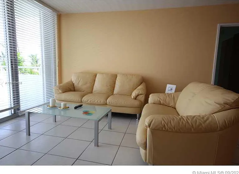 5161 Collins Ave #508 — Photo 2
