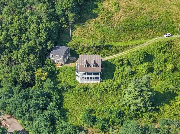 11 Wildflower Lane, Newland, NC 28657