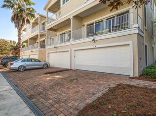 137 3rd Ave S #CR, Jacksonville Beach, FL 32250