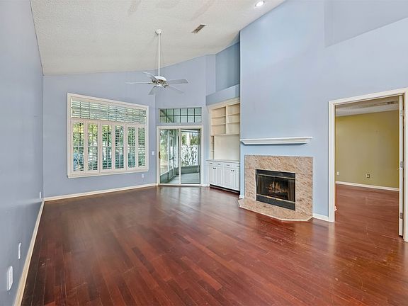 3rd image of 95023 Village Dr