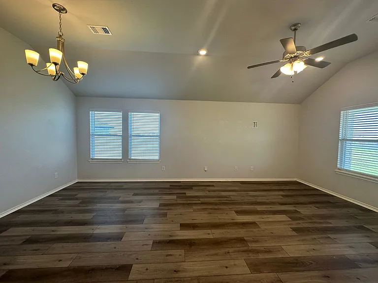 15749 Potomac Dr — Photo 16