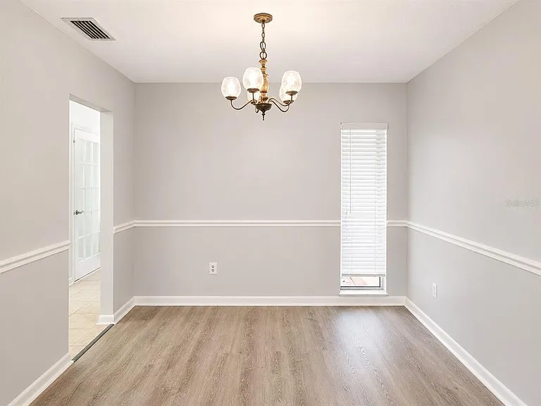 16518 Silverhill Dr — Photo 10