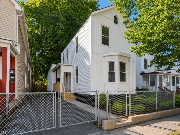 127 Steuben St, East Orange City, NJ 07018