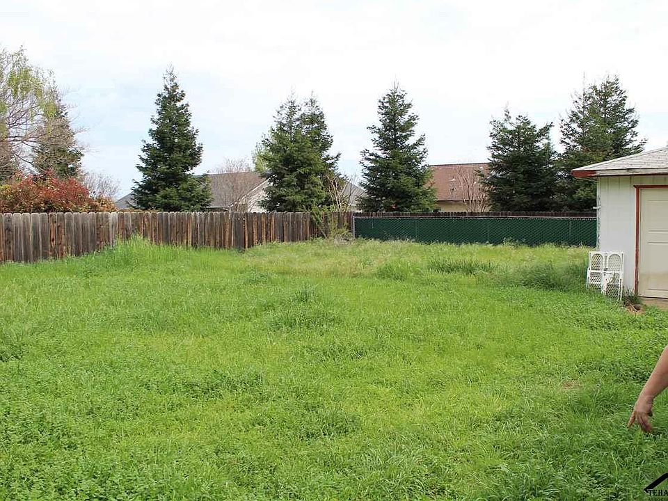 2nd image of 12910 Arbor Ln