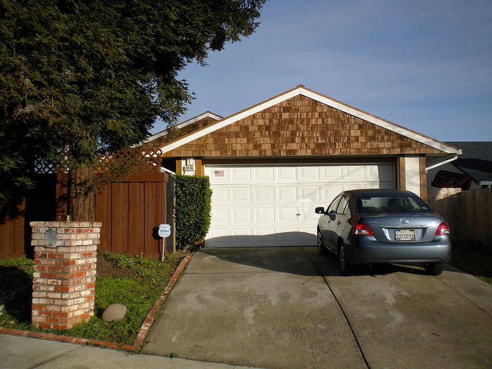 1st image of 2236 Lynbrook Dr