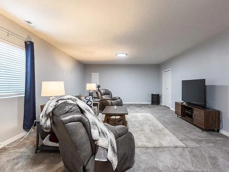 6420 Kyla Dr — Photo 22