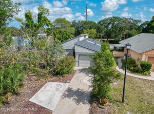 425 Willow Tree Dr, Melbourne, FL 32940