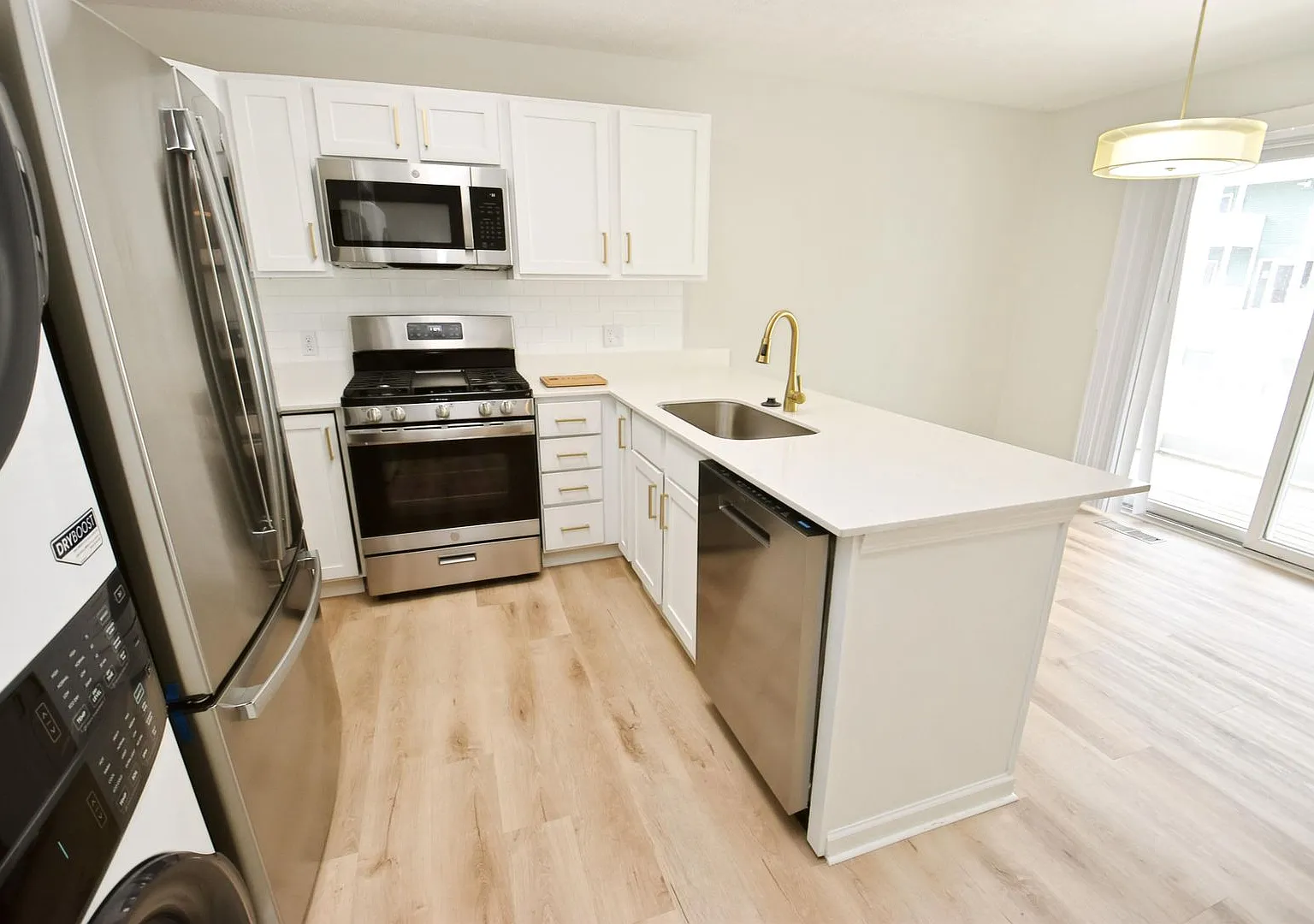 Freshly remodeled Condo at Legacy Landings 2 bedroom/2 baths — Photo 3