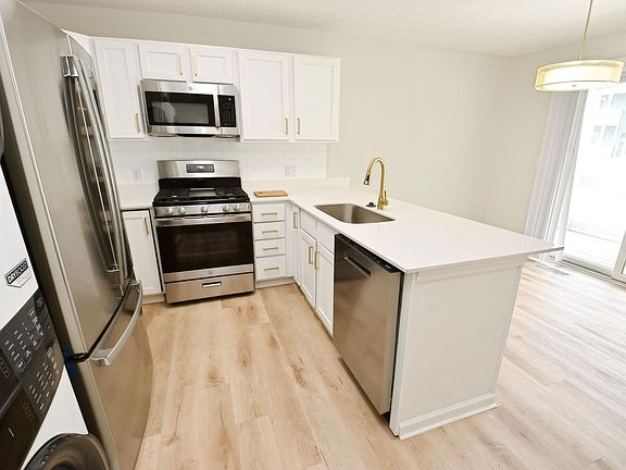 3rd image of 18085 Bulla Rd Unit 5B
