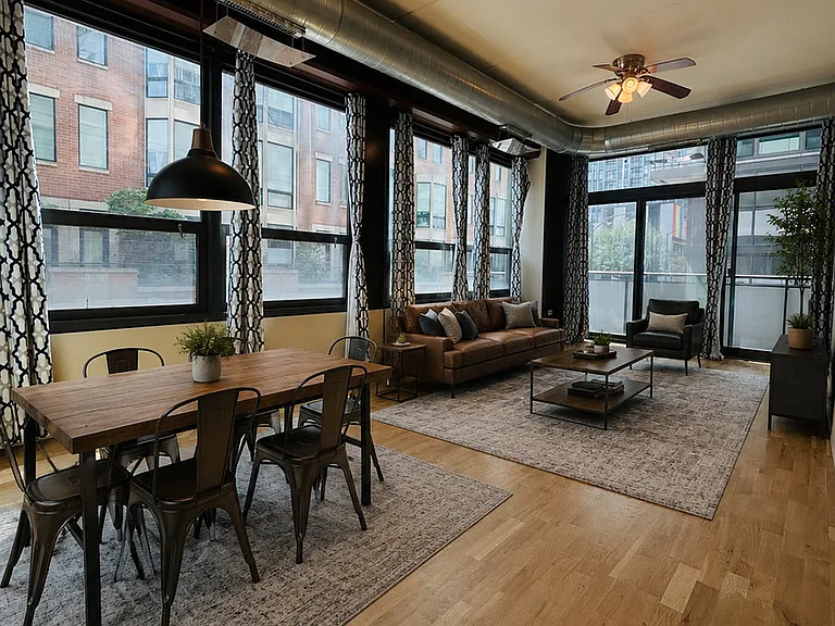 660 W Wayman St #204 — Photo 4
