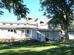 2669 Kingfisher Rd, Hiawatha, KS 66434