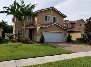 961 Siesta Dr, Haverhill, FL 33415