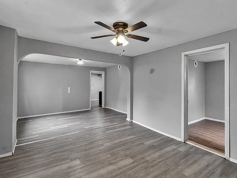 53 Sirret St #1 — Photo 2