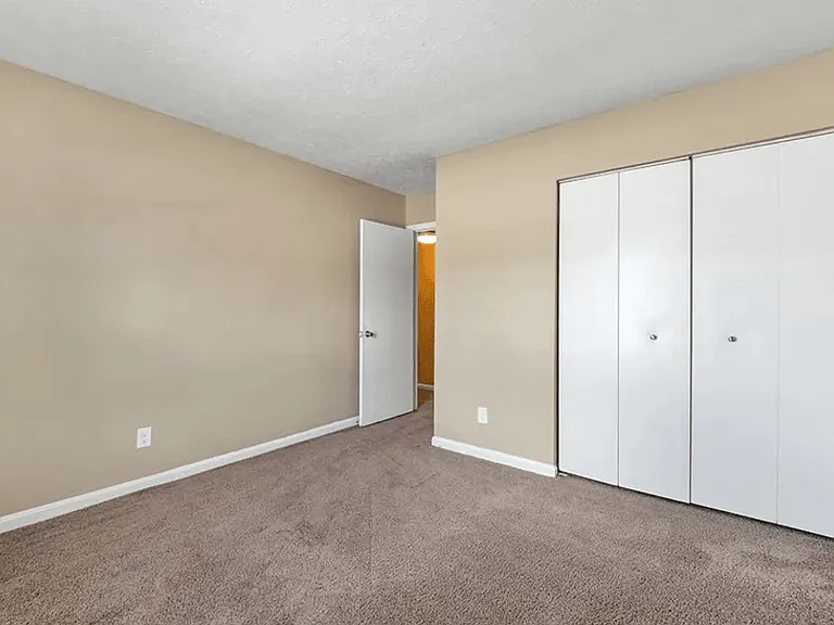 Addison Park Apartments — Photo 9