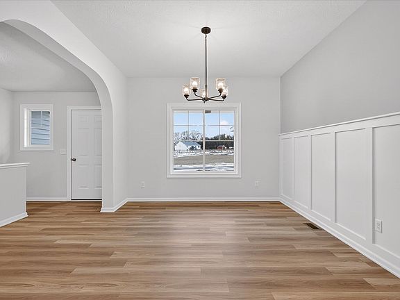 5th image of 3575-13 Mile Rd NE