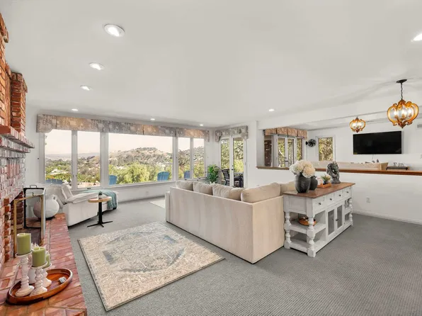 145 Yucca Rd #Id1639975p, Fallbrook, CA 92028