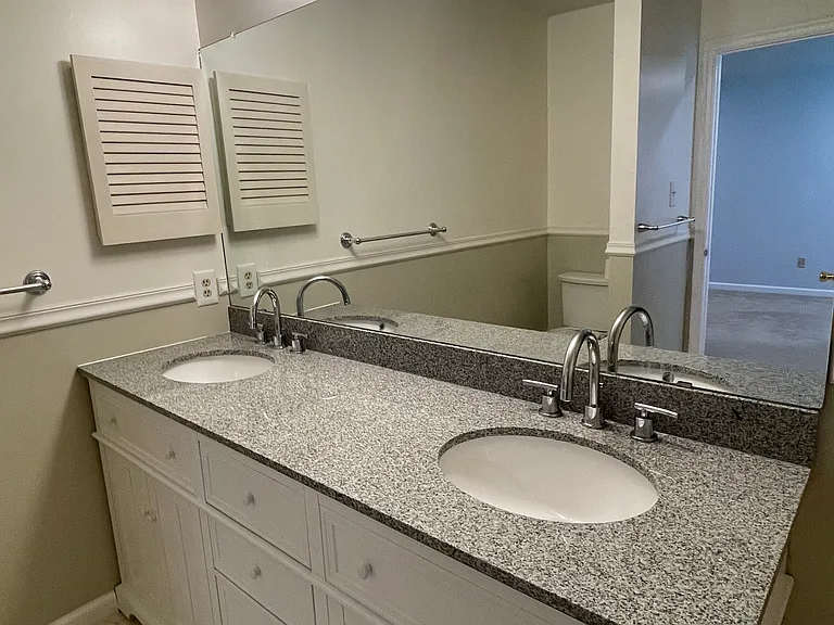 240 Teasdale Pl — Photo 9