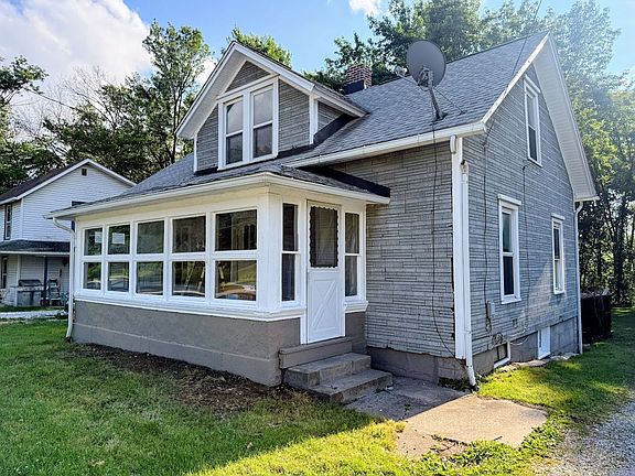 2nd image of 9091 Cleveland Ave NW