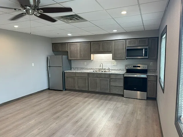 2 bed, 665 sqft, $1,000 — Photo 1