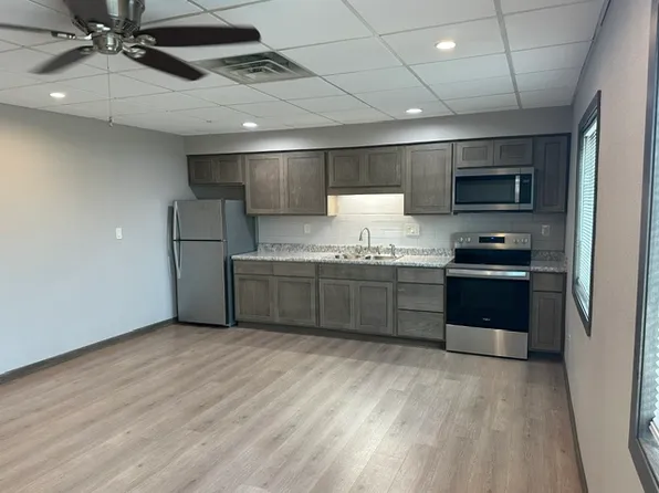 204 Clark Ave, Ames, IA