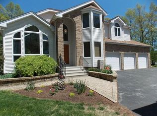 90 Lynnwood Ln, Worcester, MA 01609