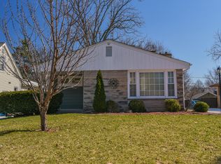 160 S Randall Rd, Aurora, IL 60506