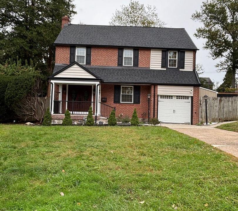 2nd image of 812 Pleasant Hill Rd