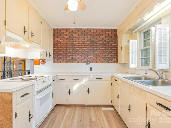 1610 Shelby Rd, Kings Mountain, NC 28086