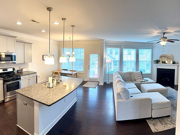 5th image of 7501 Poplar Meadow Ln