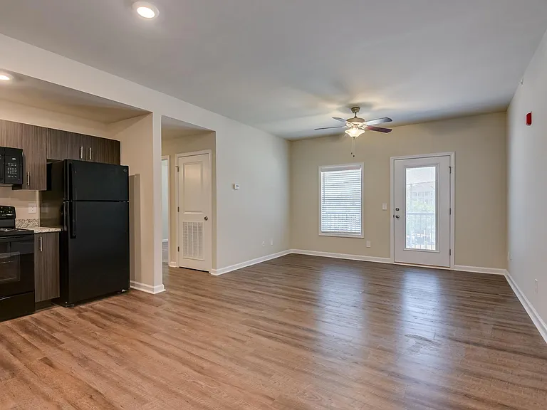 Woodberry Apartments — Photo 27