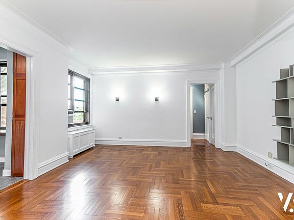 4th image of 300 W 108th St APT 7E
