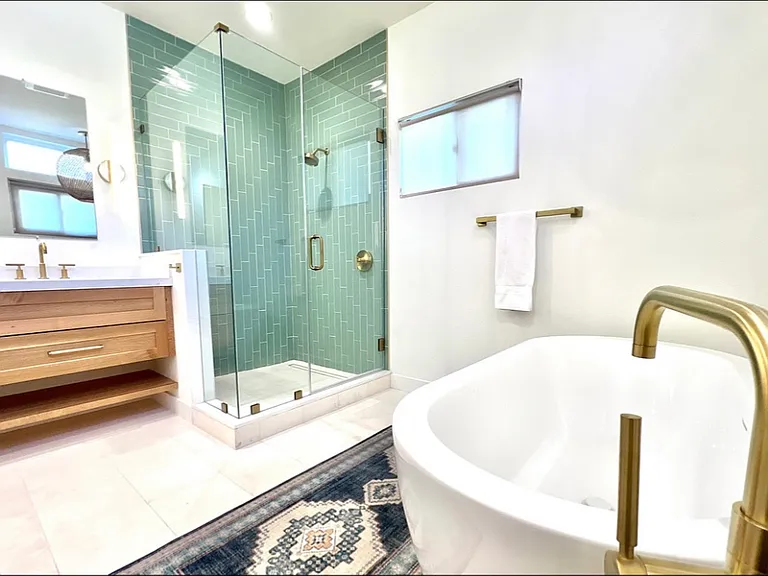 2525 Brant St — Photo 31