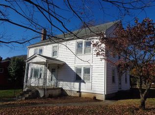 932 Fitzlee St, Glasgow, VA 24555