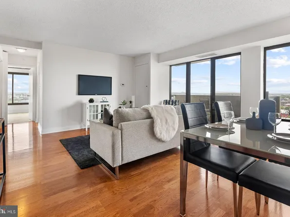 2001 Hamilton St APT 1629, Philadelphia, PA 19130