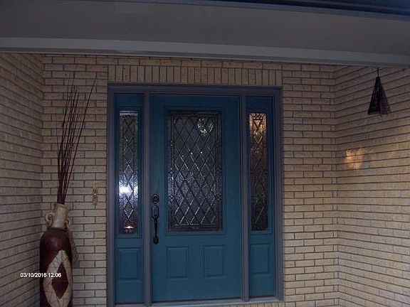 2nd image of 704 Skyline Dr