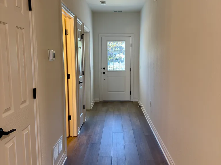 1161 Shadow Ln — Photo 5