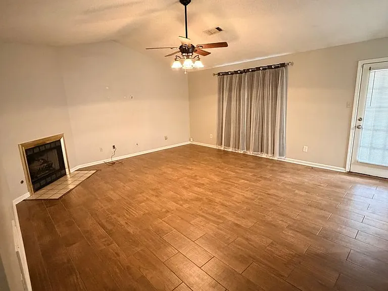 3201 Stivers Blvd — Photo 2